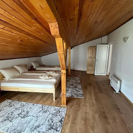 еделвайс Affittacamere *